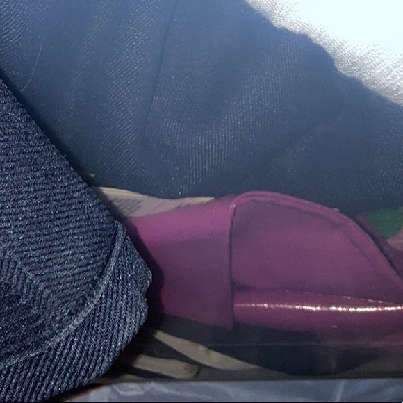 RESELLERS MYSTERY BOX! Active and casual wear! - Picture 12 of 12